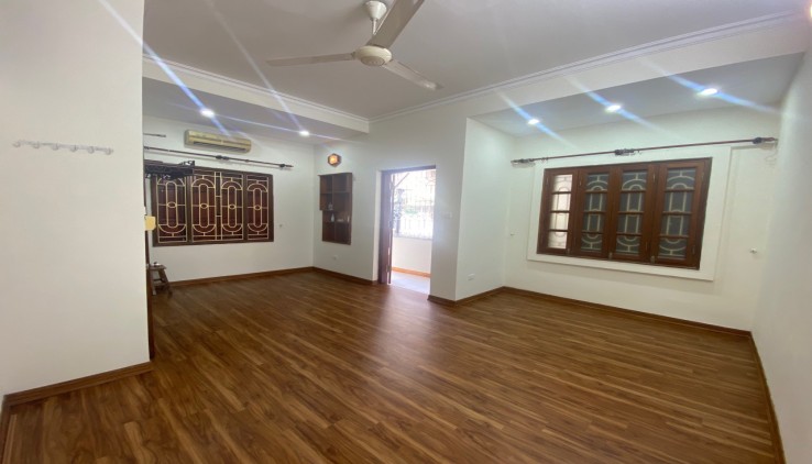 CHO THUÊ NHÀ NGUYÊN CĂN RIÊNG BIỆT CHÙA BỘC Diện tích 64m2 x 2 tầng, 3 ngủ, 16 triệu.